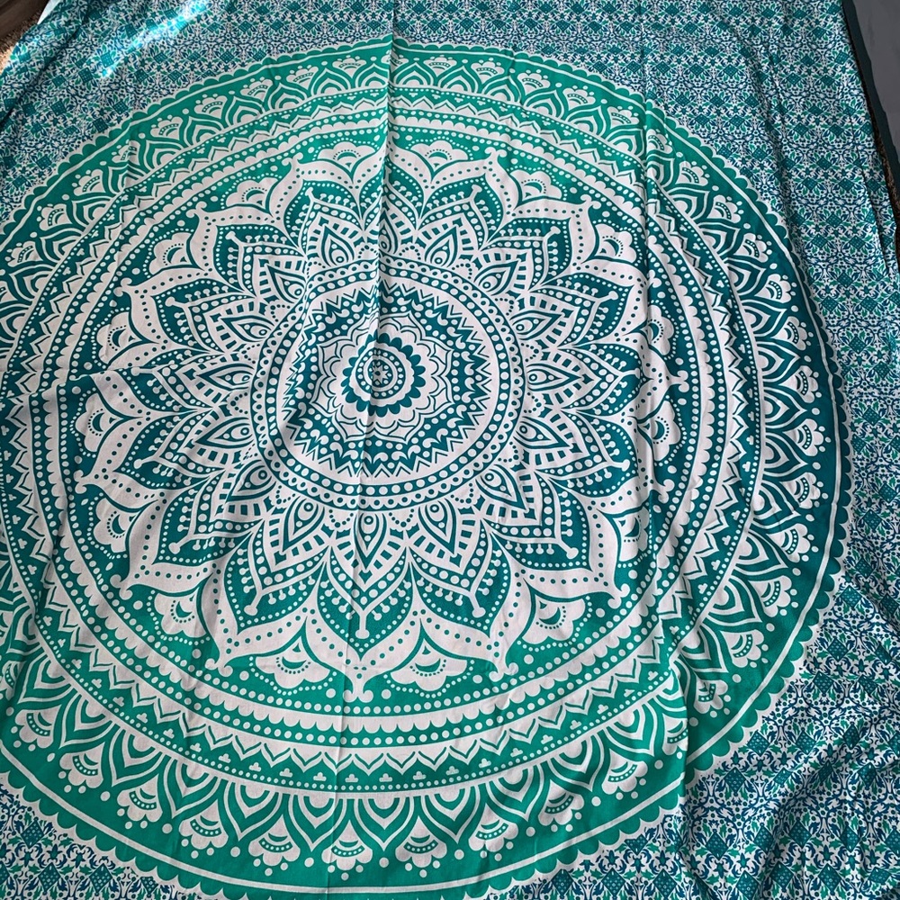 Tapestry💙 - Picture 2 of 5